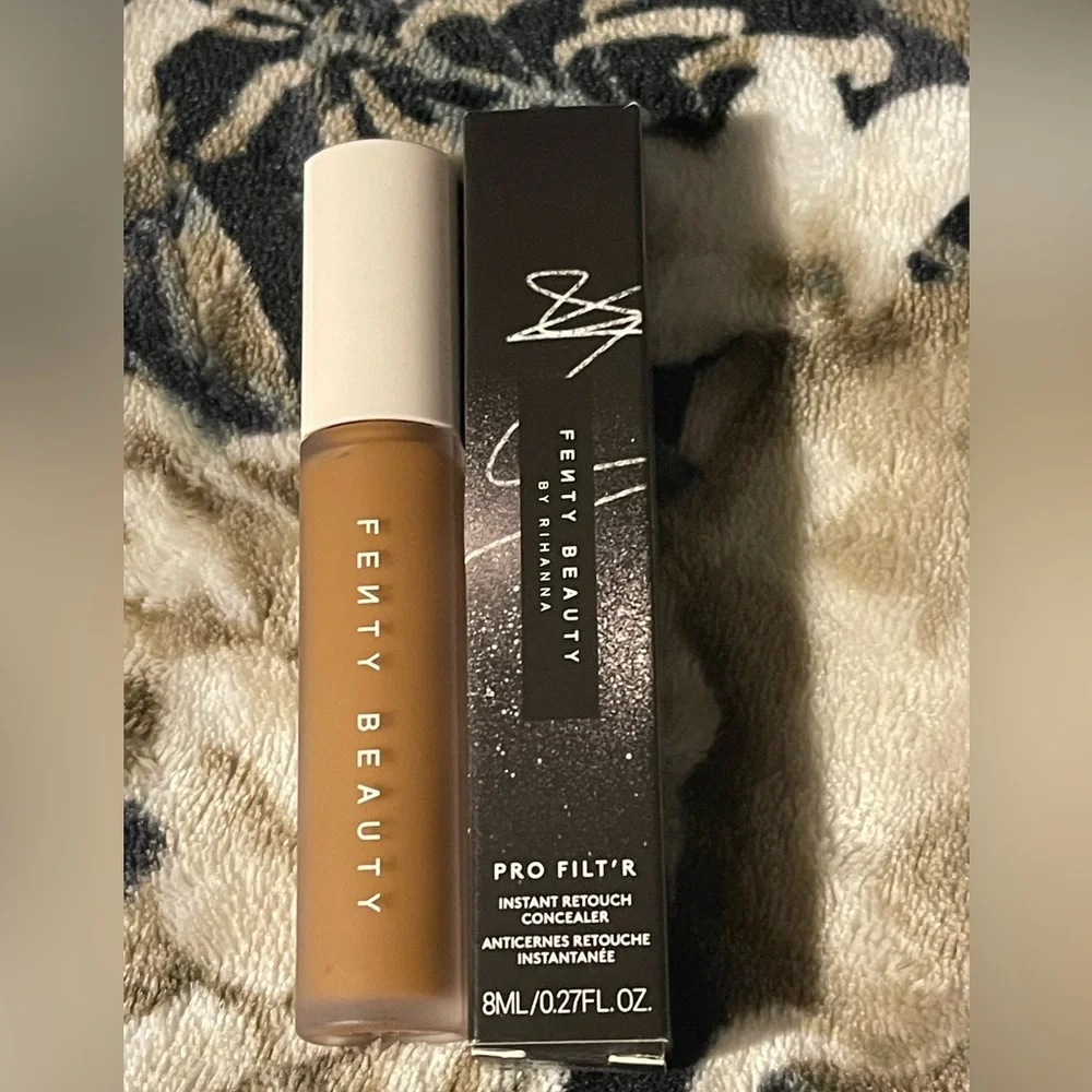 Fenty 420 Pro Filt’r Instant Retouch Concealer